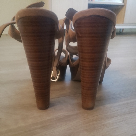 Tan heals - Picture 3 of 3